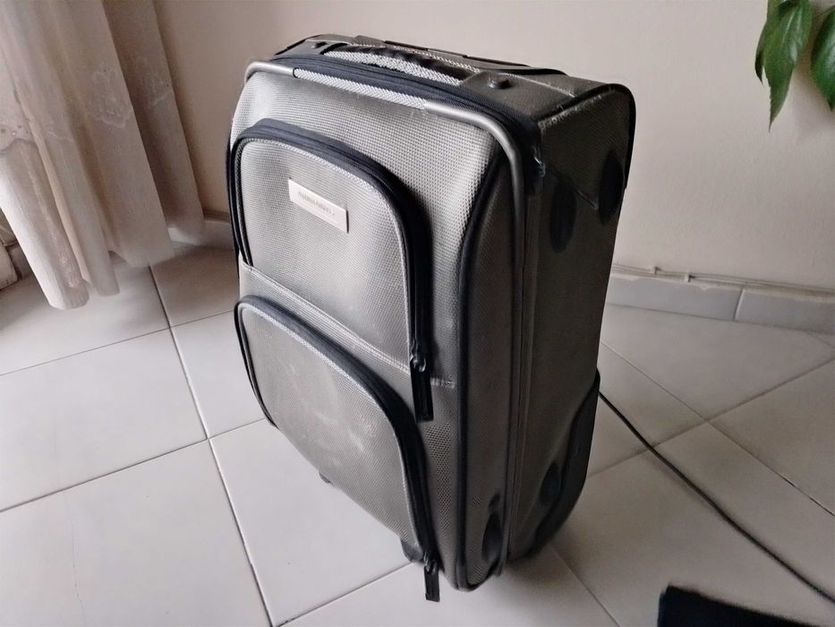 Куфар 2бр   колелца "AUSTRIAN AIRLINES" "47/35/20см" "15лв"!+Доставка!