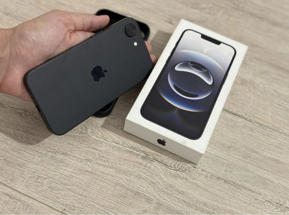 De vânzare iPhone 16 e