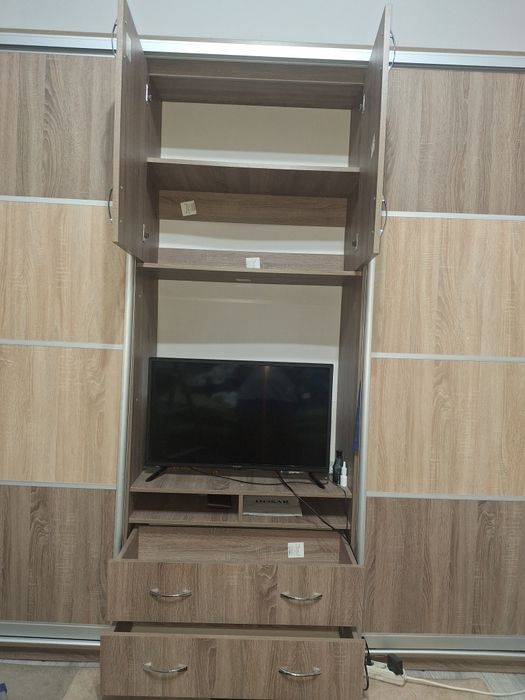 Vand dulap cumparat fara defecte