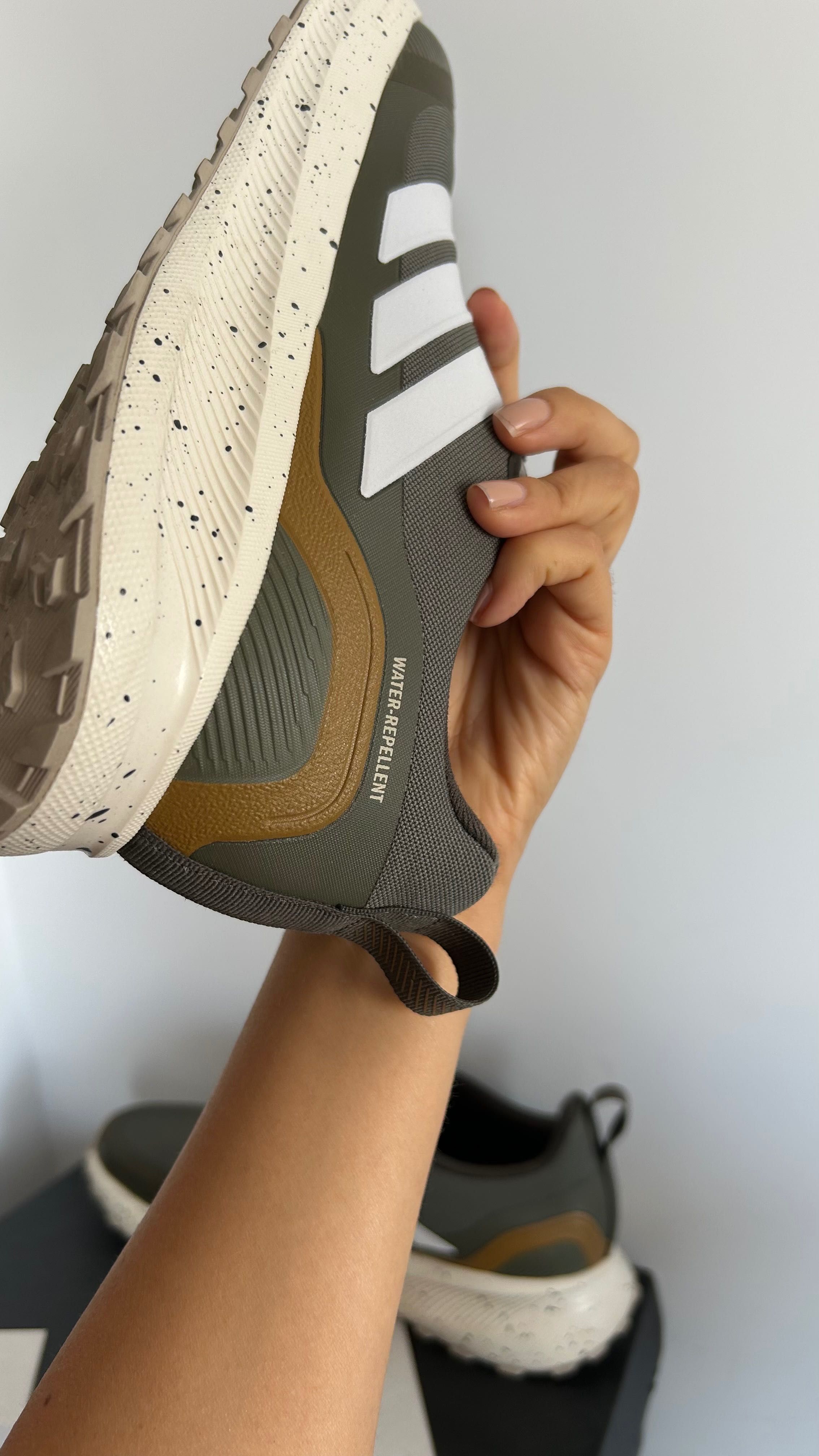 Adidas маратонки