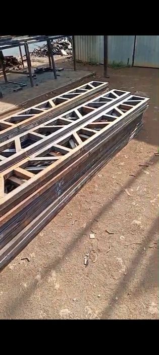 Всё из метала.  Фермы готовые и на заказ.