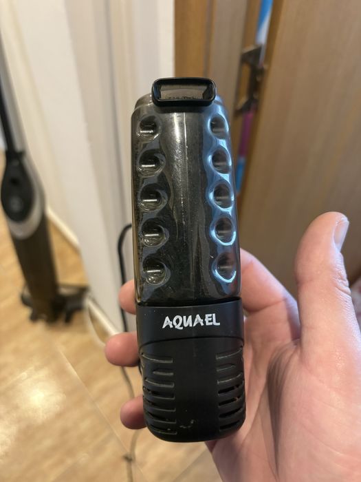 Filtru intern de acvariu