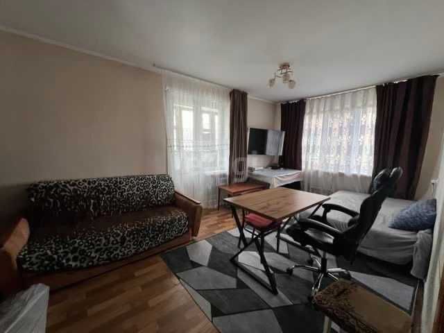 Продам 2-х комнатную квартиру в центре