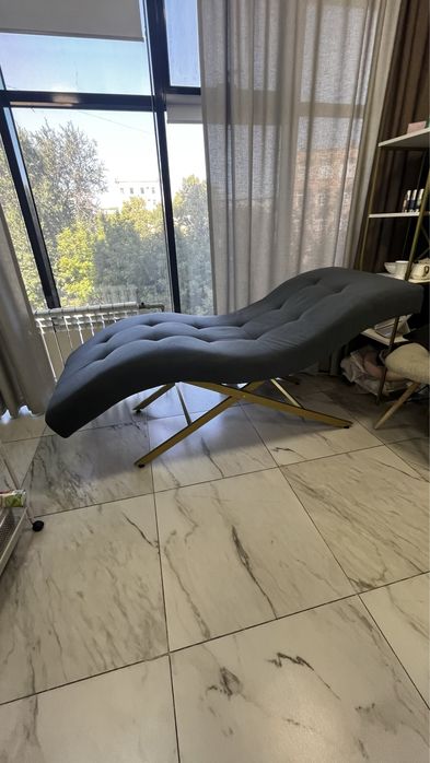 Продам анатомическую кушетку серого цвета