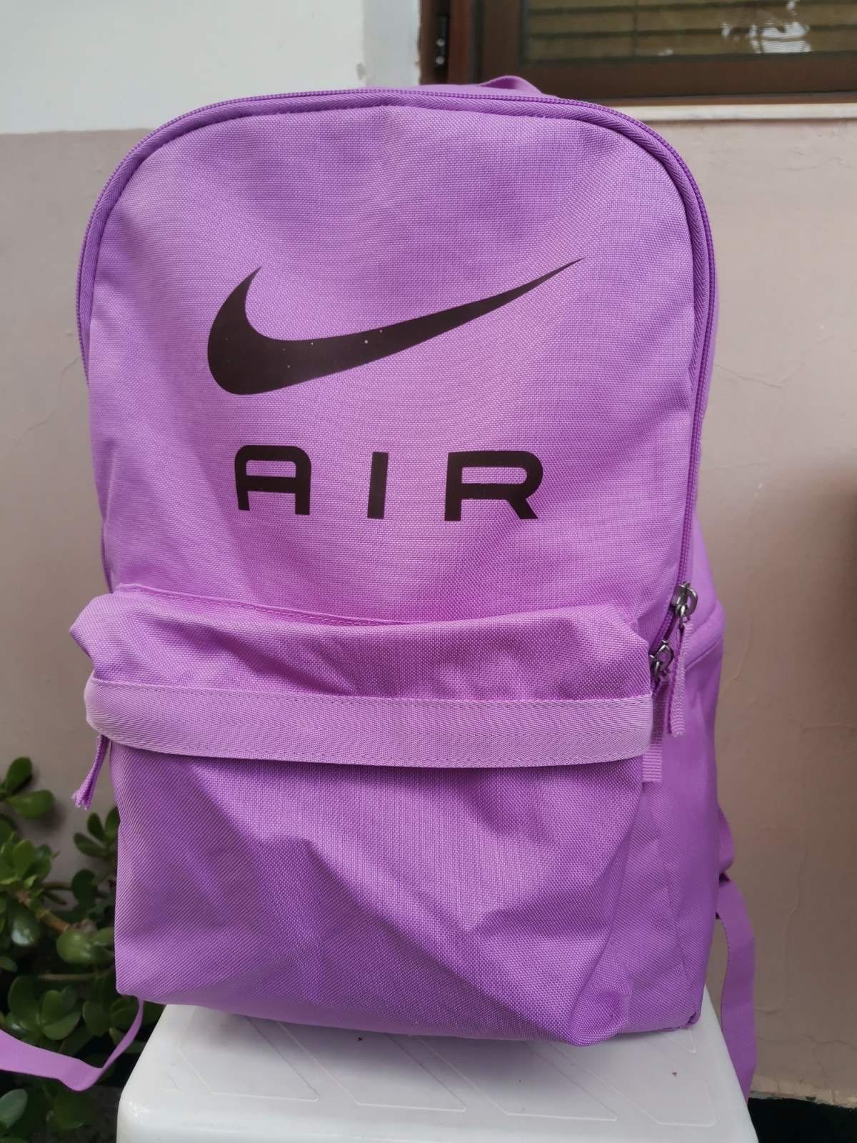 Раница на Nike за училище