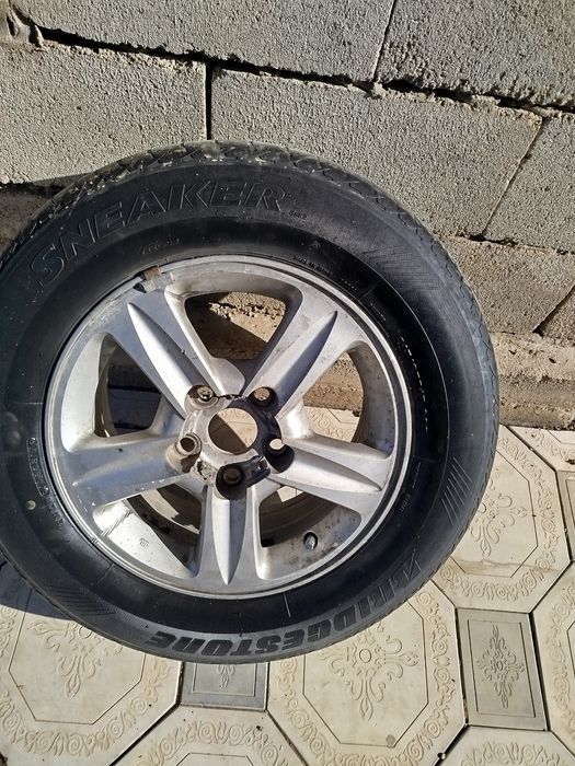 Продам шины с дисками в хорошем состояние