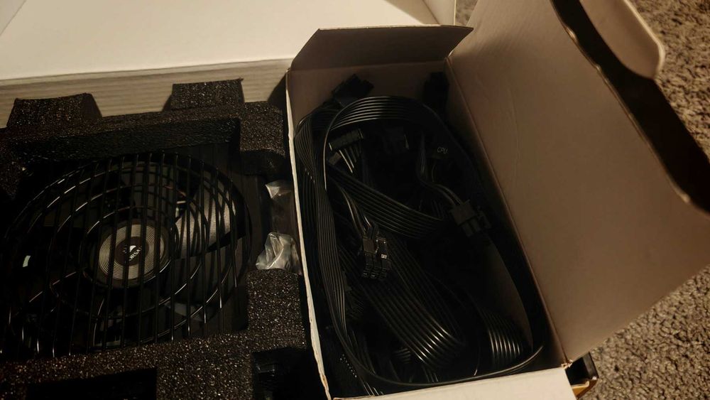 Захранване Corsair PSU 850W RM850 80+ Gold Fully-Modular