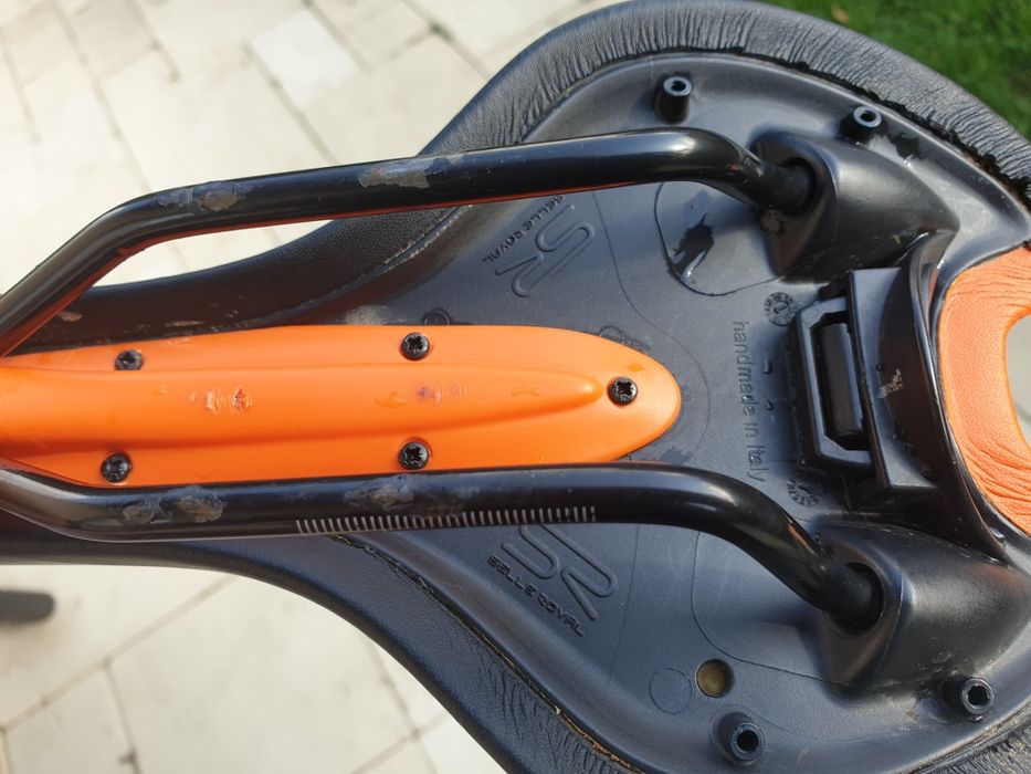 Vand sa bicicleta. Model Selle Royal Respiro