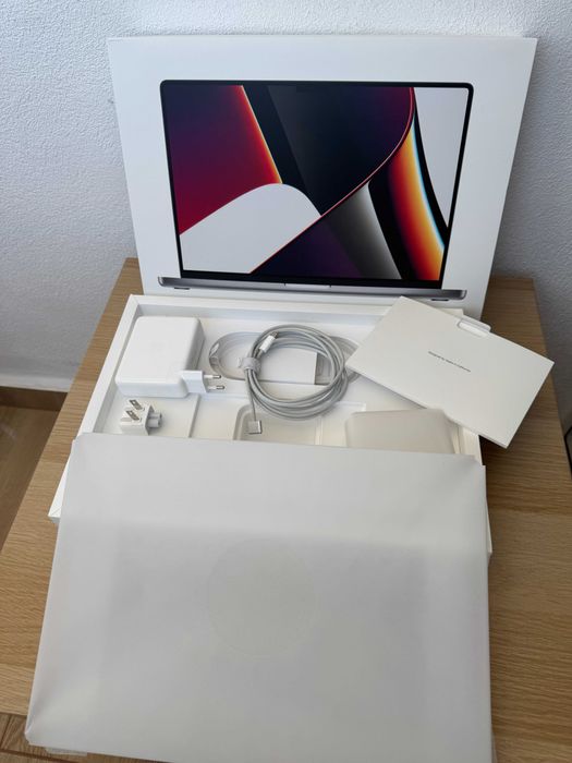 MacBook Pro 2021, 16", 16GB/512GB, M1 Pro, 10C CPU/16C GPU, Space Gray