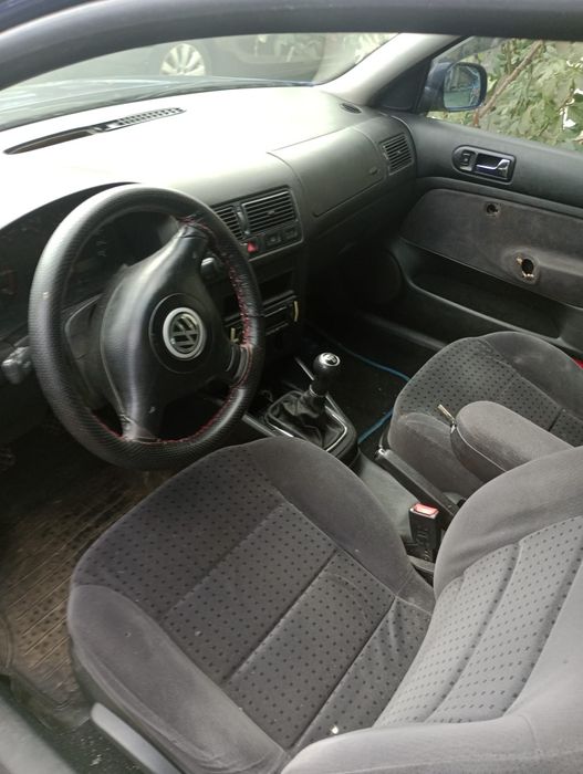. Volkswagen Golf 4 – 1.4 benzină 16V (75 CP), motor refăcut, întrețin