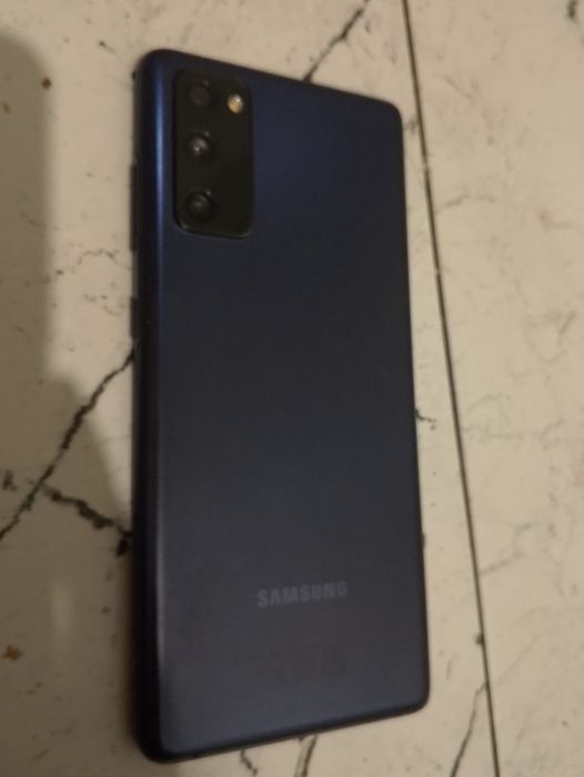 обменяю самсунг s20fe и s10lite на айфон