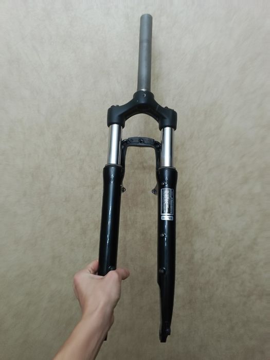 Вилка rst 26-27.5 состояние отличное
