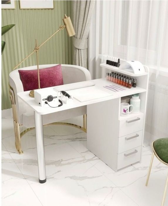 Маникюрный стол, новый пользовались меньше месяца