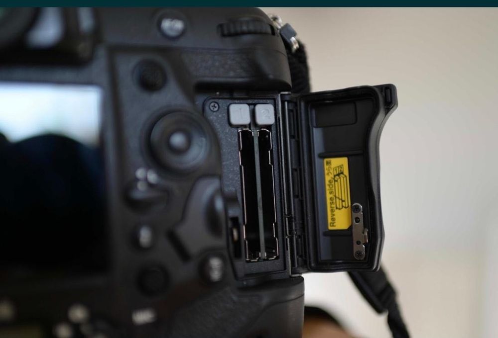 Vând Nikon D5, stare impecabila