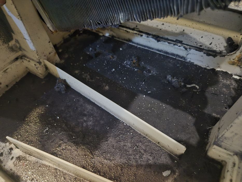 Reparăm.Curățăm și Igienizăm Uscător de Rufe