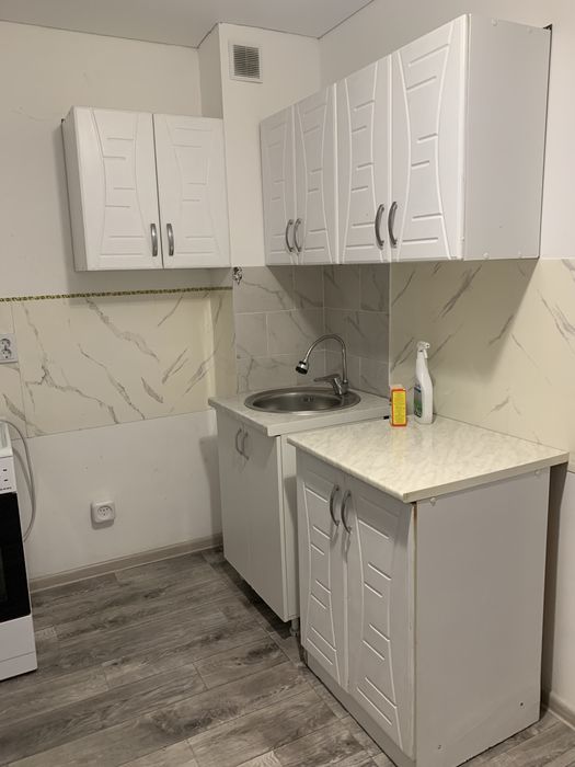 Продаю кухонный гарнитур за 10.000 тыс