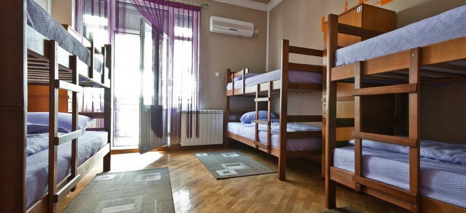 Хостел Hostel от 1490 тг за сутки 24ч Есенова 13а Алматы