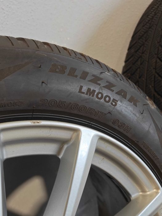 Roti/Jante 17 cu anvelope de iarna 205/60R17 BMW X1 X2 MINI 7J ET 47