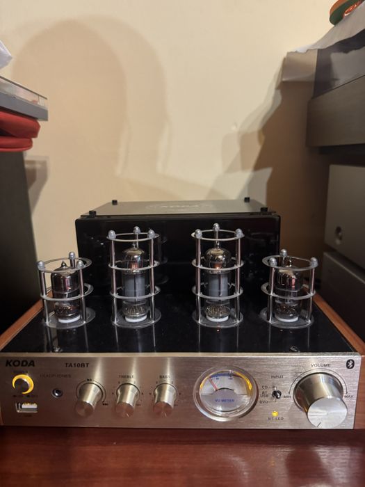 Лампов усилвател КОDA TA10BT