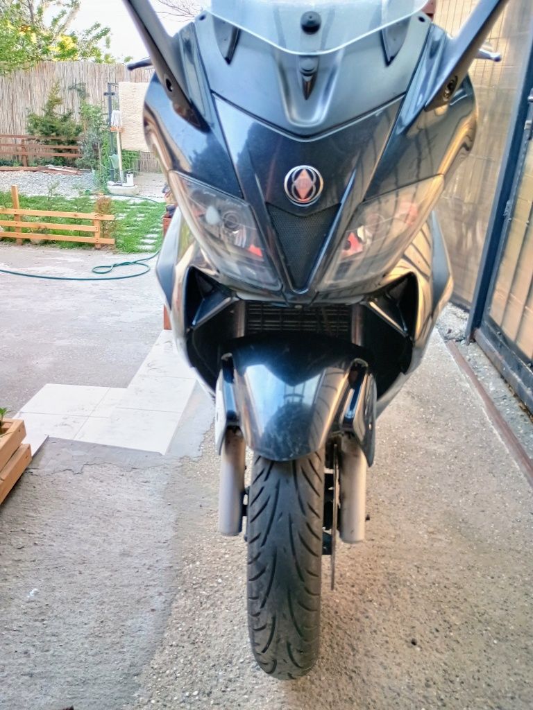 Vând GILERA NEXUS 300, 2009, 15000km, stare tehnica excelenta!