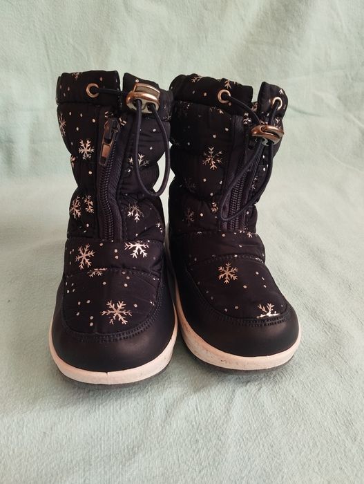 Încălțăminte fetițe - 4 perechi la 80 lei