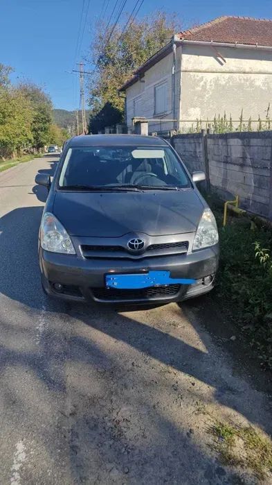 Toyota Corolla Verso Vand sau schimb Toyota Corola Verso