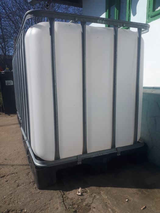 Bazin 1000 și 700 litri apa curata cu grijaj zincat și palet plastic