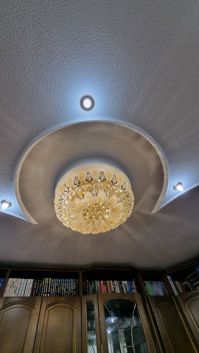 Люстра стеклянная