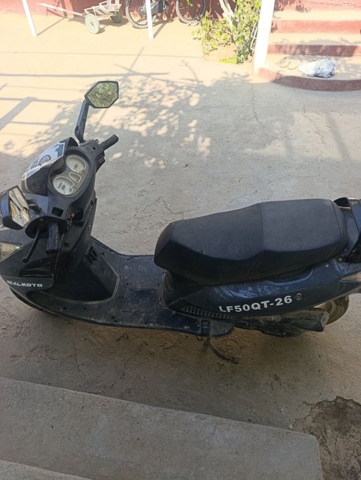 Skutr   realmoto.