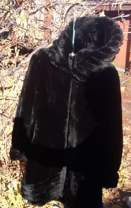 Продам  натуральные  шубку 46 48 рр