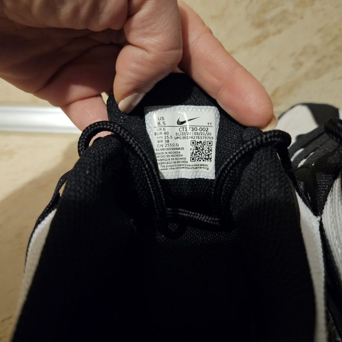 Маратонки   Nike