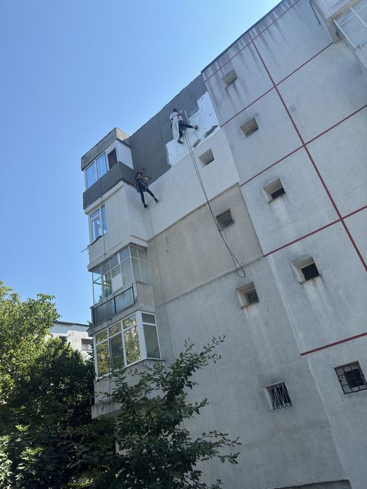 Alpinist utilitar  izolații exterioare 150 ron mp material inclus