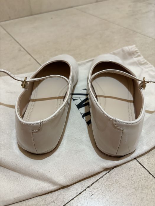 Обувки за момиче