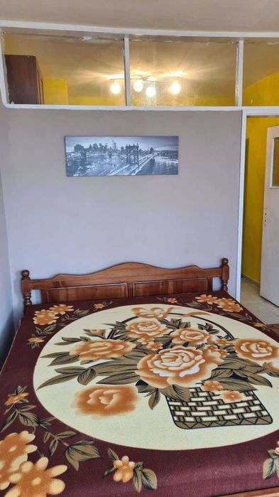 Дава се под наем Тристаен апартамент в София, Младост 1 - 80 кв.м за 648.21 € - Снимка #2