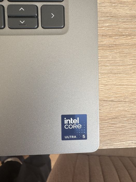 Dell Latitude 5350, Intel Ultra 5, Touchscreen, 16gb ddr5