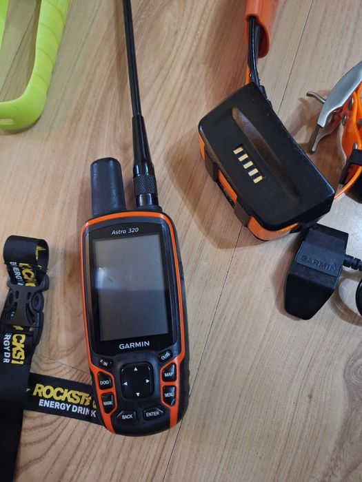 Gps zgarda urmarire caini vanatoare Garmin Astro 320