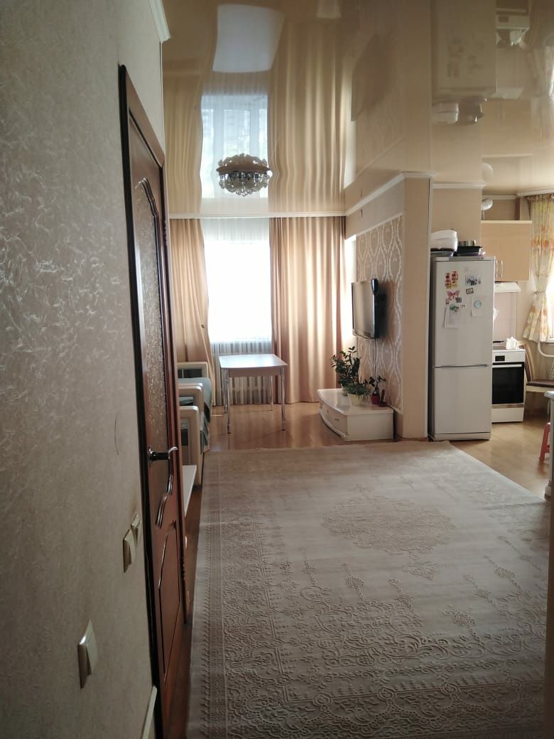 Продам 2-х комнатную квартиру Абая 92/3