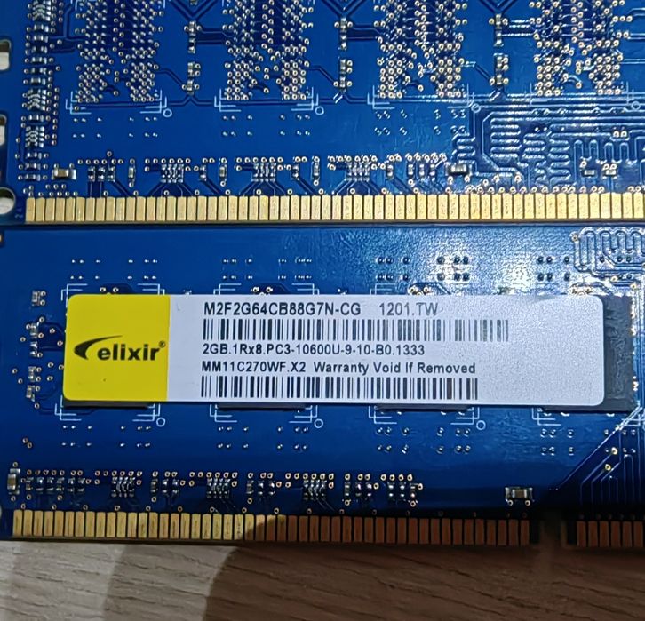 Memorie desktop 2 module 2x4GB DDR3 Elixir PC3-10600U