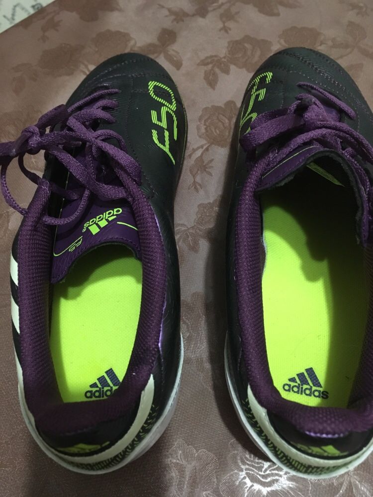 Оригинални ф бутонки  Adidas F50