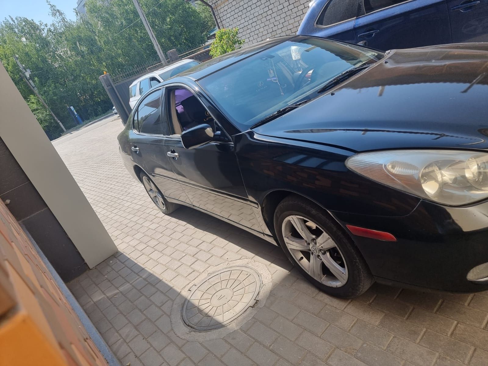 Продам машину Lexus es 300