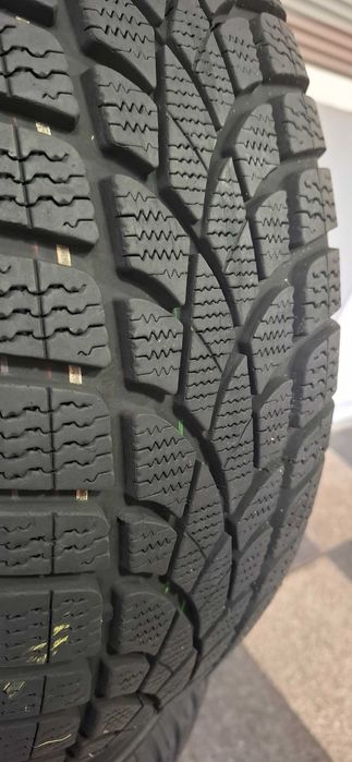 4бр. 205/60/16 Dunlop 7mm грайфер, дот 19г. Безплатен монтаж