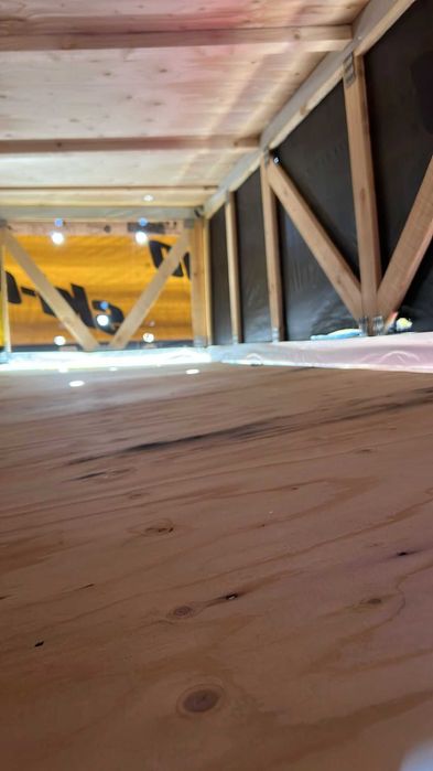 Подаряваме дървен материал