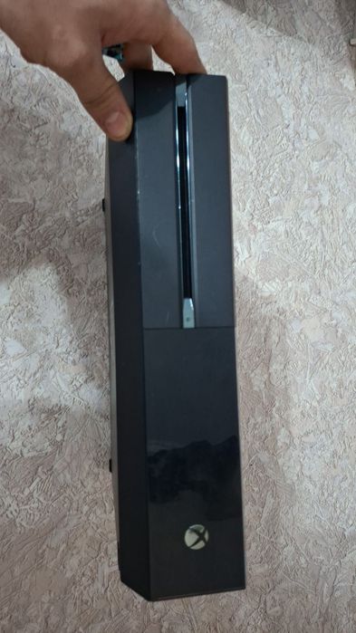 Xbox one fat продам