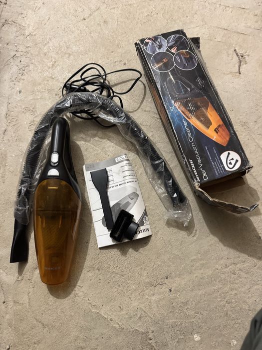 Aspirator de mașină