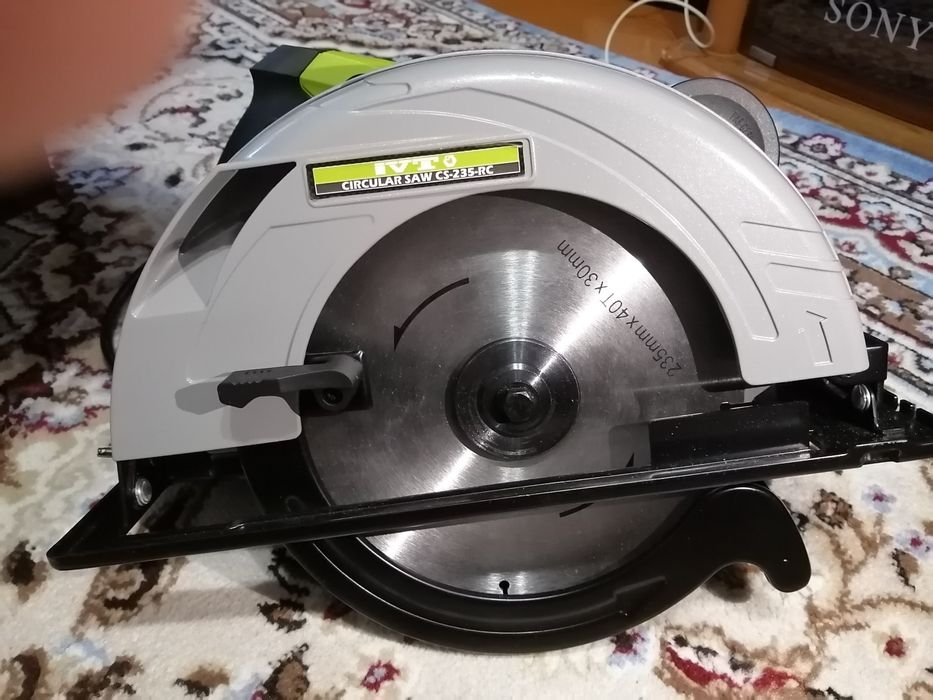 Продам новую ручную циркулярную пилу IVT  CS-235-RS.ПИШИТЕ СООБЩЕНИЯ В