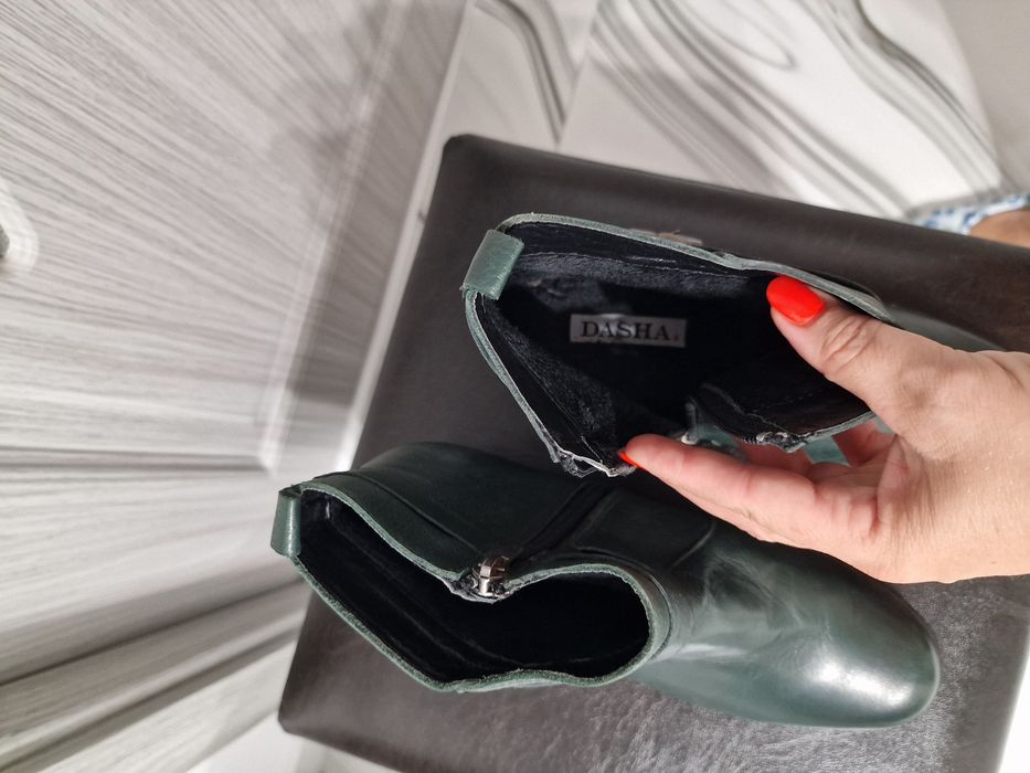 Ghete și adidași noi