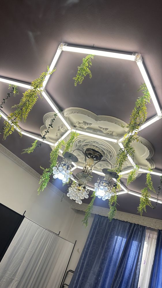 Leduri hexagonale pentru salon de infrumusetare