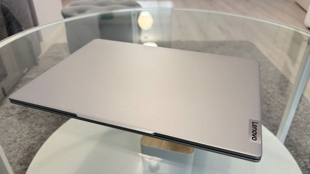 Laptop Lenovo IdeaPad Slim 5 14IAH8