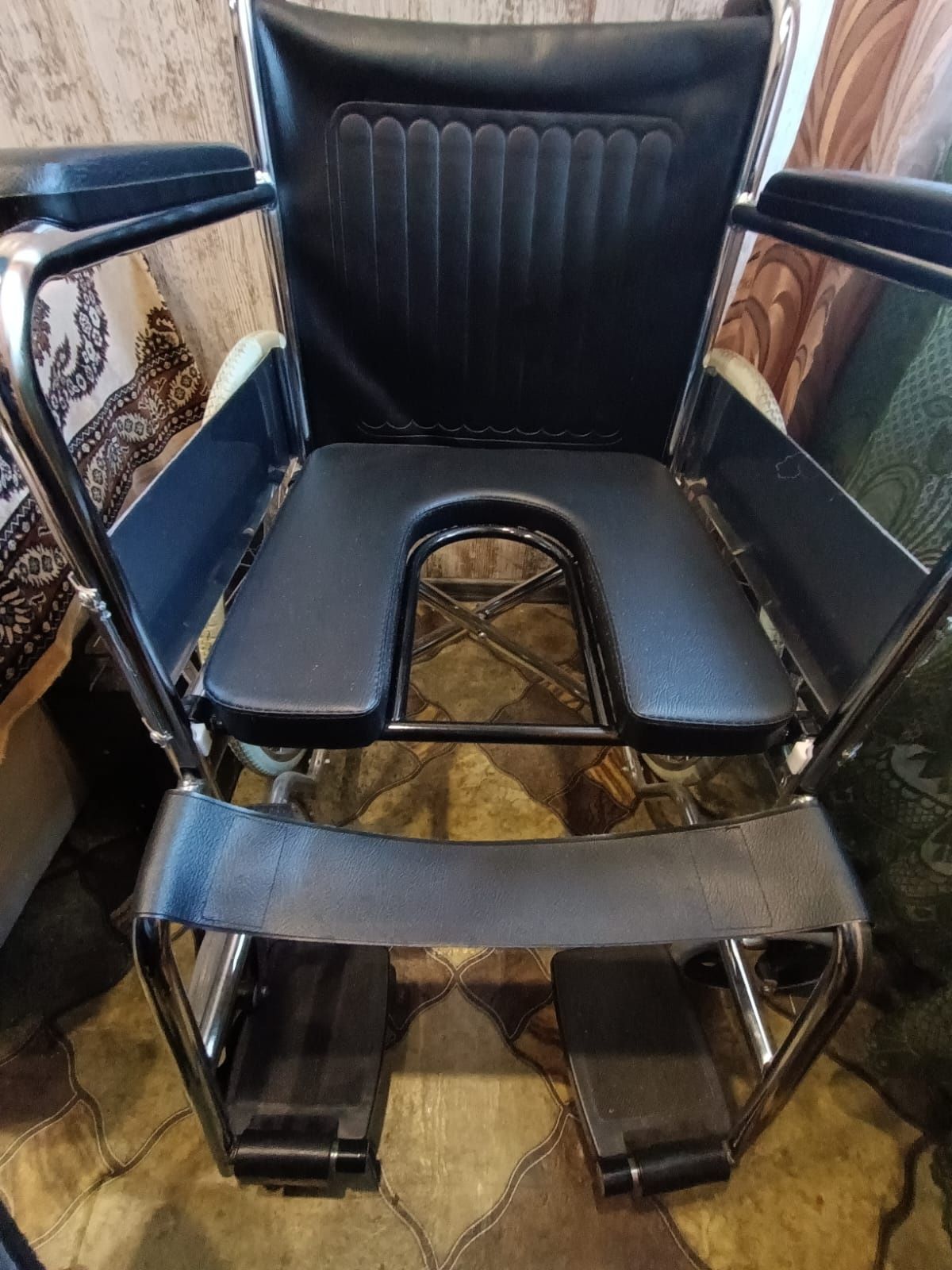 Кресло-каталка инвалидная складная облегченная