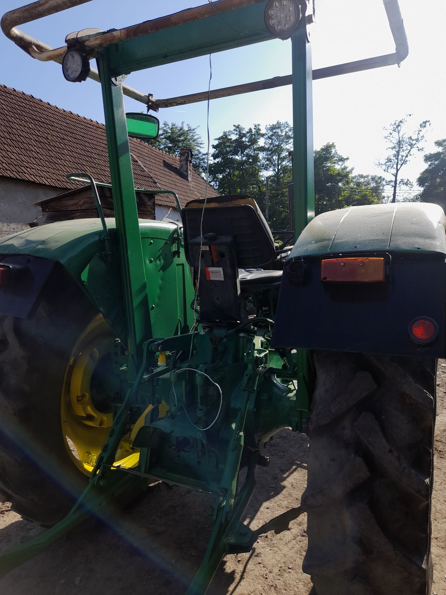 Vind tractor john deere în stare de funcționare